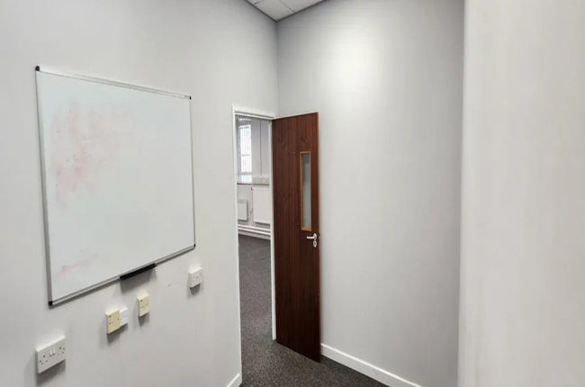 800 sq.ft Office Suite (A11) 3