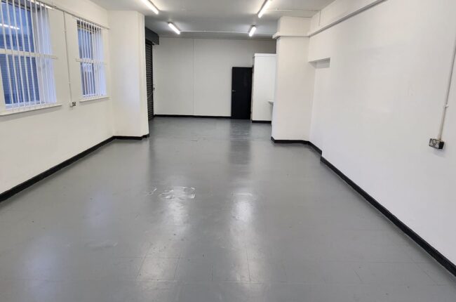 1,100 sq.ft Office/Warehouse/Trade Unit (A8/9) 4